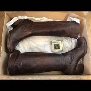 *SOLD*Auth Frye Anna Mid Pull up Leather Boots